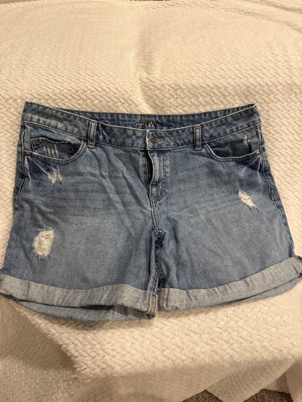Apt. 9 Womens Light Blue Distressed Rolled Hem Denim Shorts Size 16